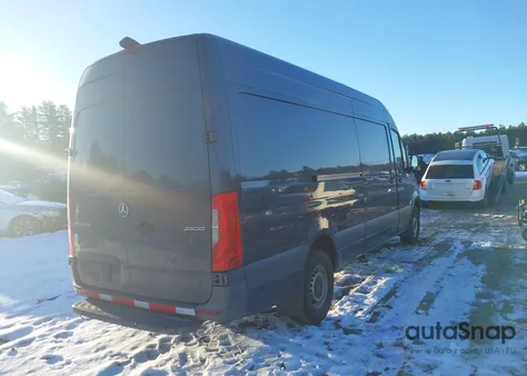 2019 Mercedes-Benz Sprinter 2500 High Roof V6 from USA, damaged, VIN WD3PF1CD2KP089477